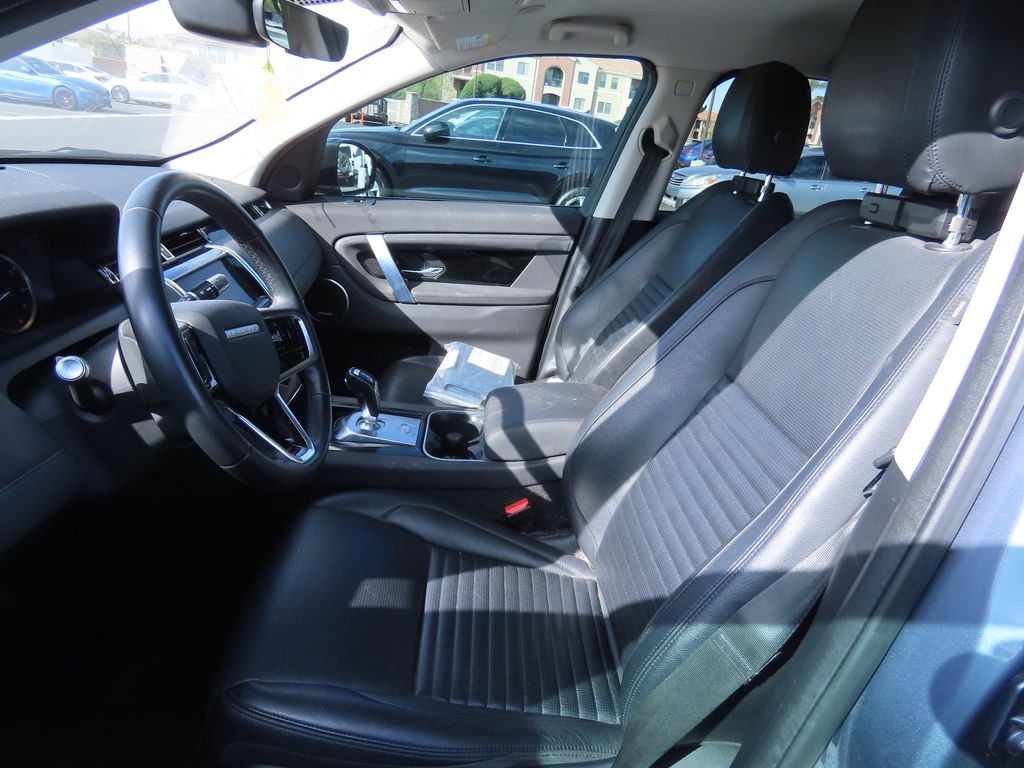 Thumbnail: 2021 Land Rover Discovery Sport - 10
