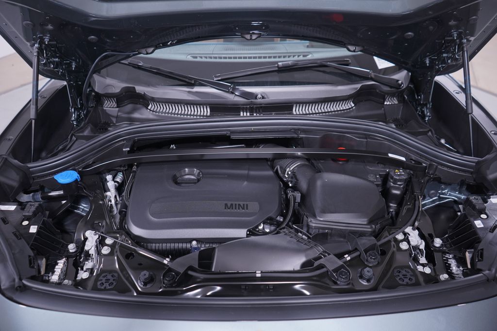 2025 MINI Cooper Countryman Iconic 14
