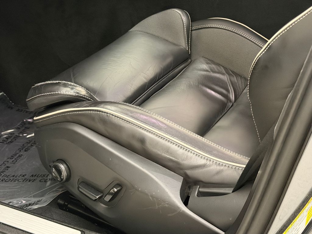 Thumbnail: 2021 Volvo S60 - 19