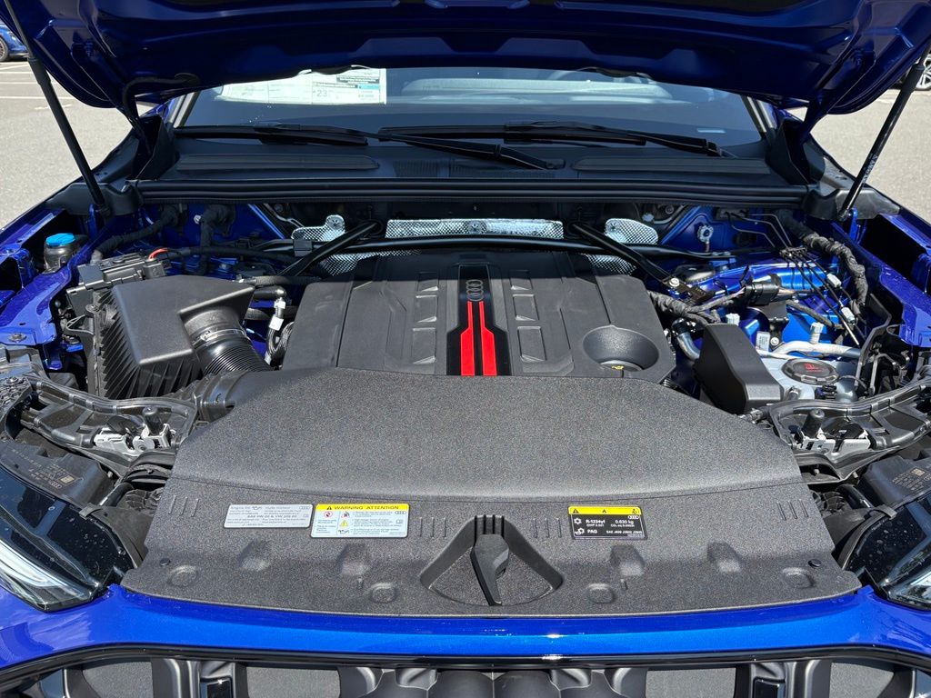 Thumbnail: 2026 Audi SQ5 - 12
