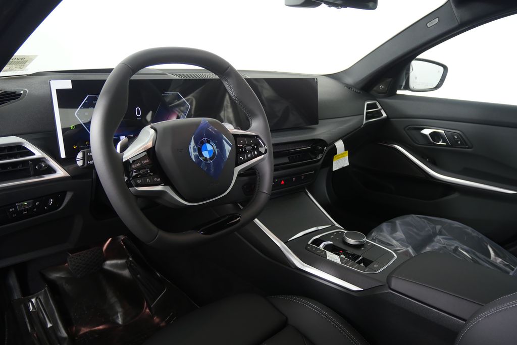 Thumbnail: 2026 BMW 3 Series - 12