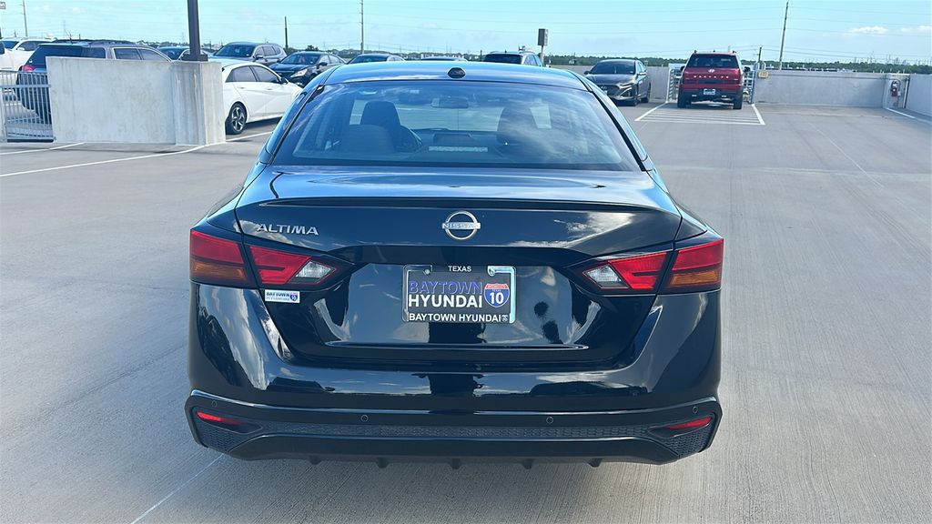 2025 Nissan Altima 2.5 SV Black at Durrett Motor Company