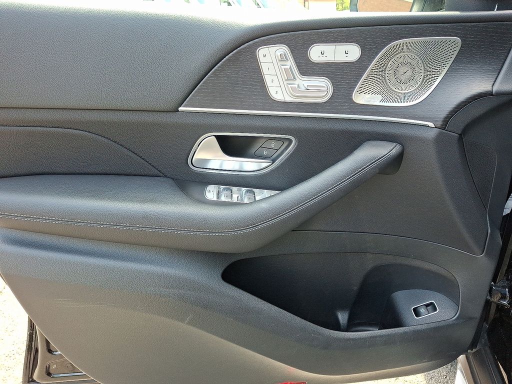 Thumbnail: 2023 Mercedes-Benz GLE - 12