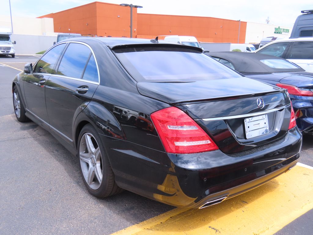 Thumbnail: 2010 Mercedes-Benz S-Class - 4