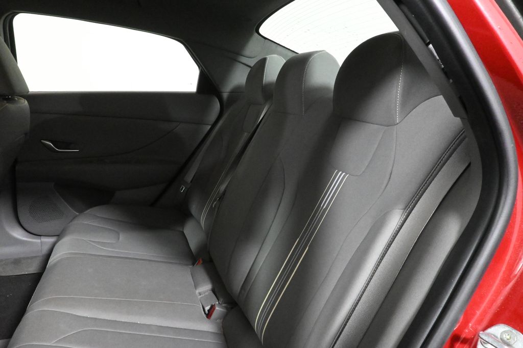 Thumbnail: 2021 Hyundai Elantra - 6