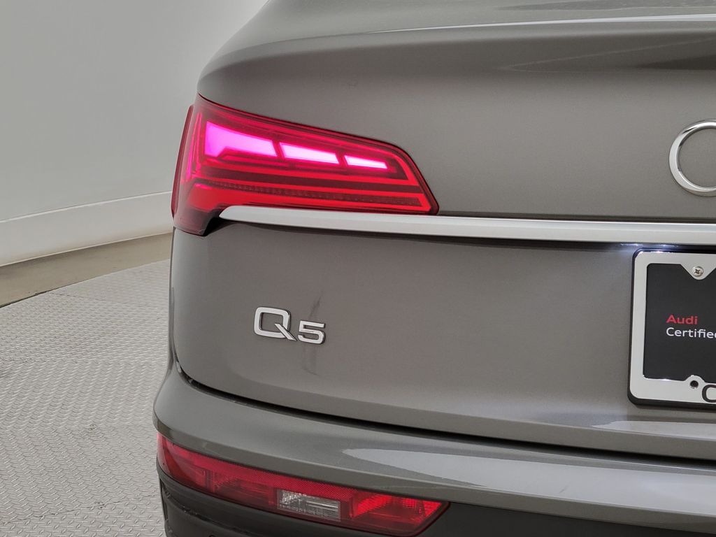 Thumbnail: 2023 Audi Q5 - 9