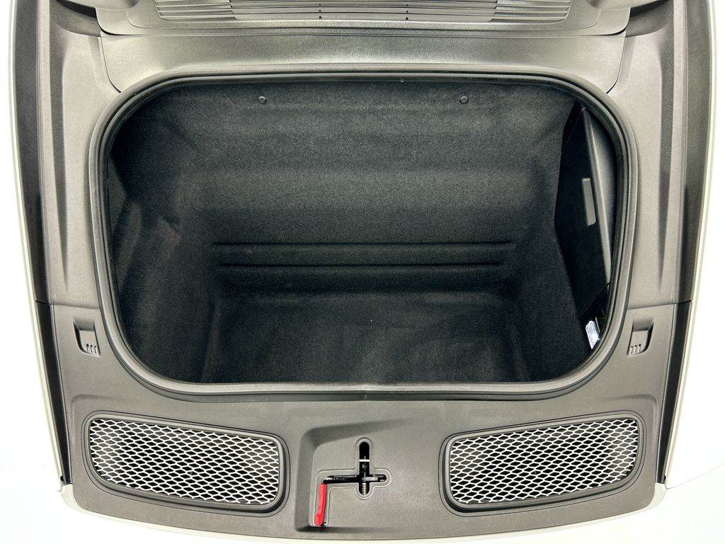 Thumbnail: 2024 Porsche 911 - 26