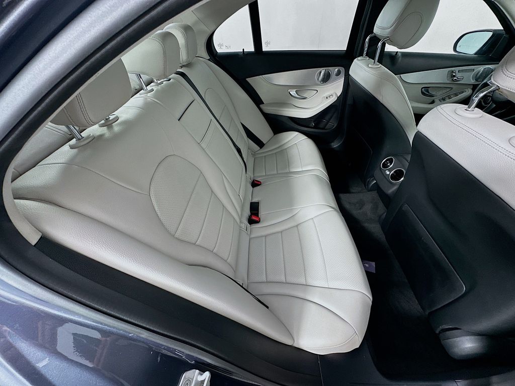 2015 Mercedes-Benz C-Class C 300 25
