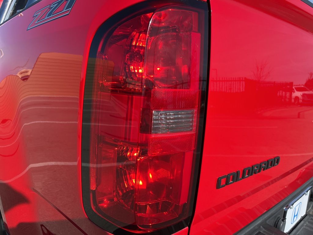 Thumbnail: 2015 Chevrolet Colorado - 7