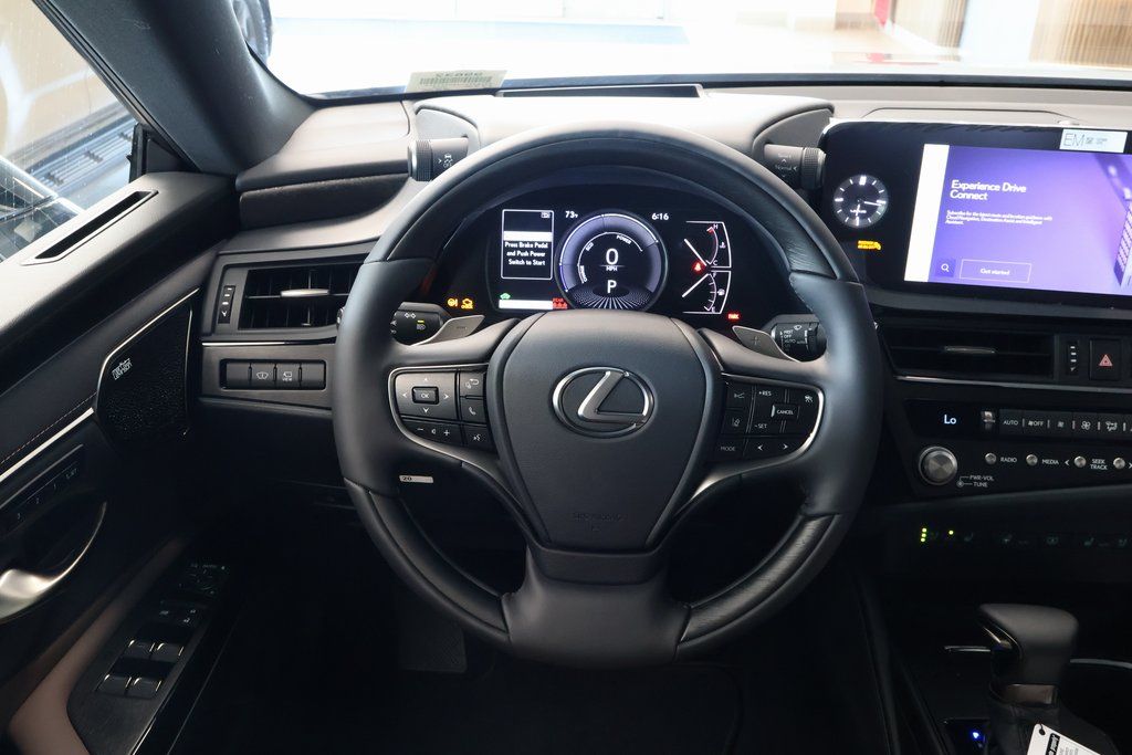 2025 Lexus ES Hybrid 300h Luxury 3