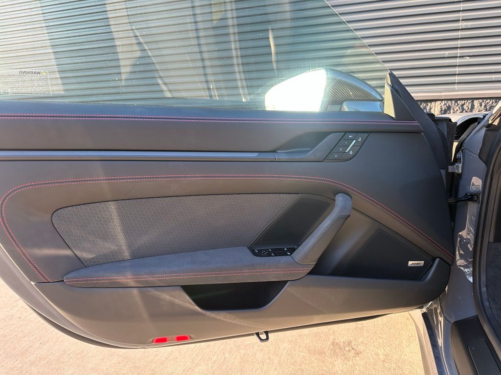 Thumbnail: 2025 Porsche 911 - 18