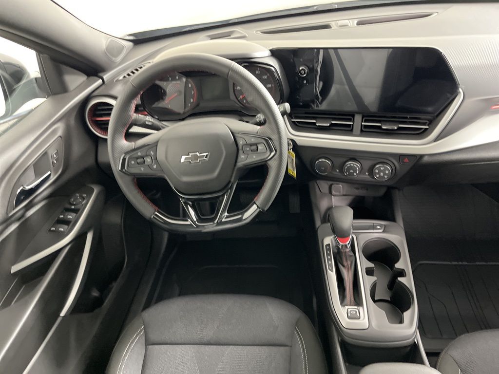 2025 Chevrolet Trax RS 5