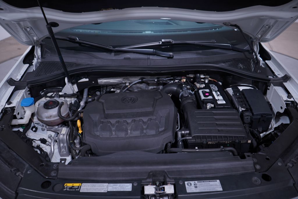 Thumbnail: 2020 Volkswagen Tiguan - 24