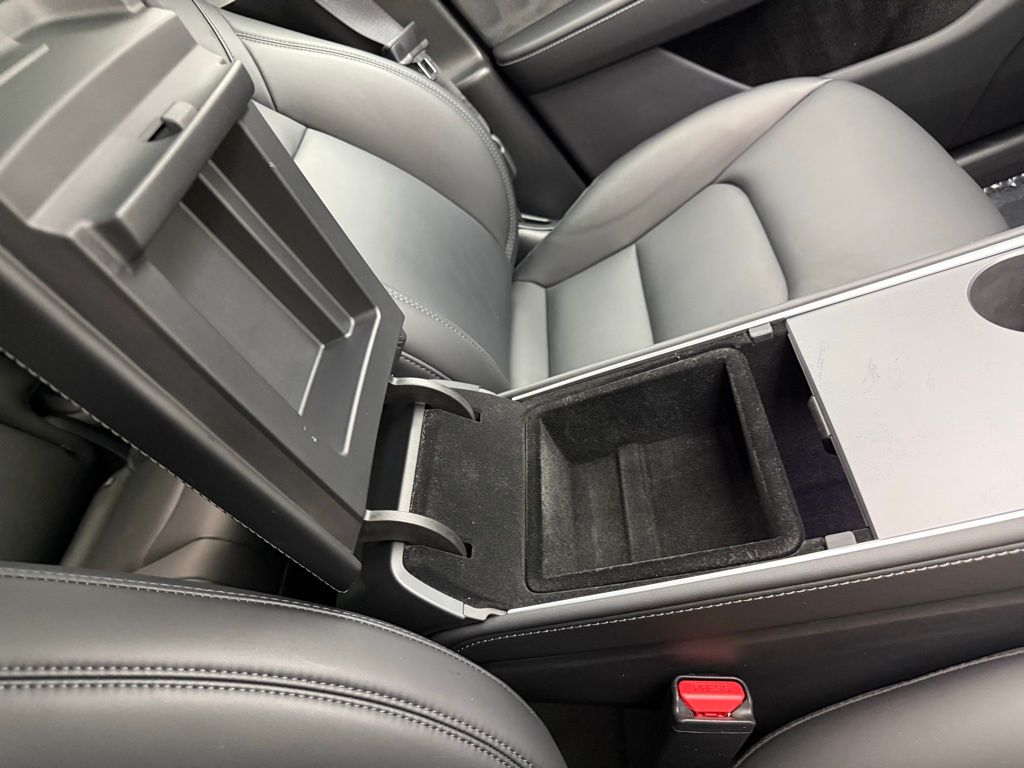 Thumbnail: 2025 Tesla Model Y - 30