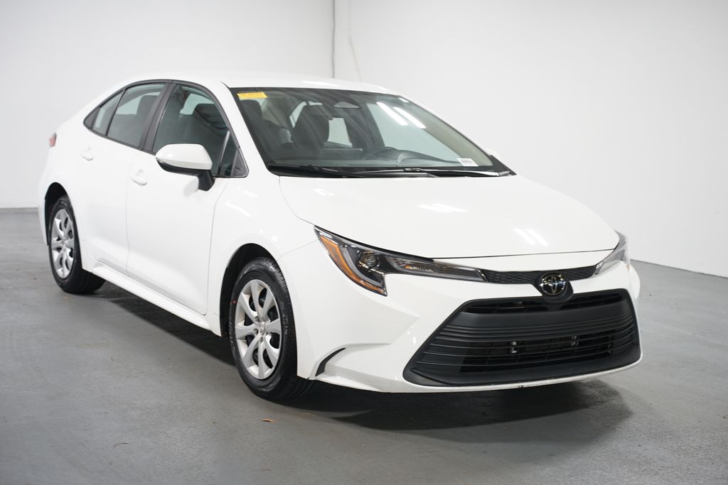 Thumbnail: 2024 Toyota Corolla - 3