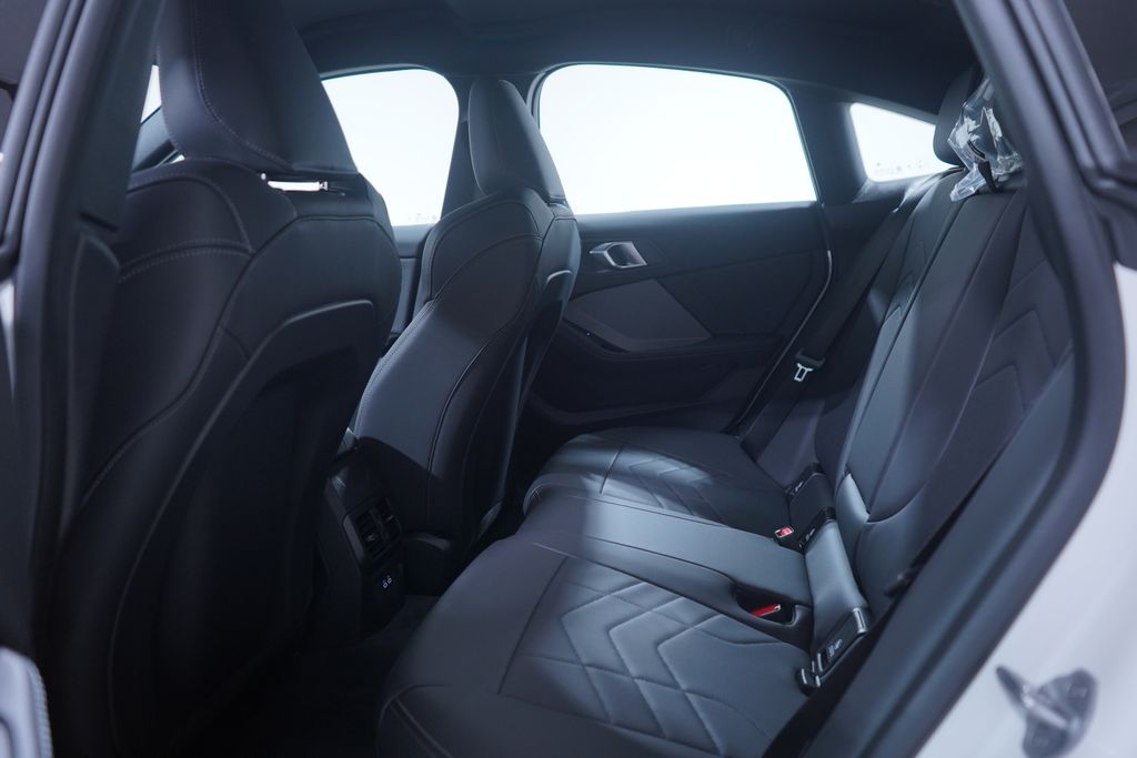 2025 BMW 2 Series  8