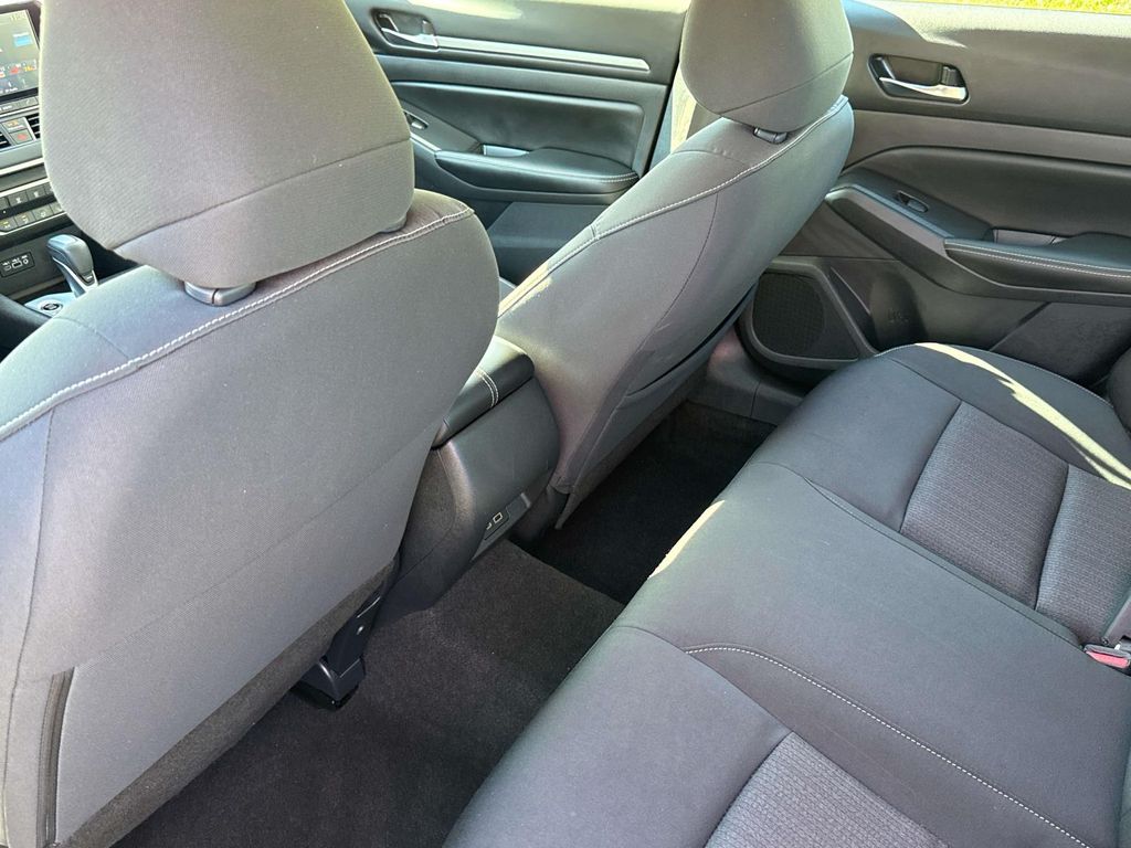 Thumbnail: 2022 Nissan Altima - 27