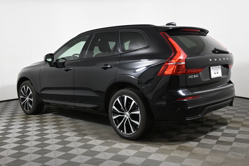 Thumbnail: 2023 Volvo XC60 - 5