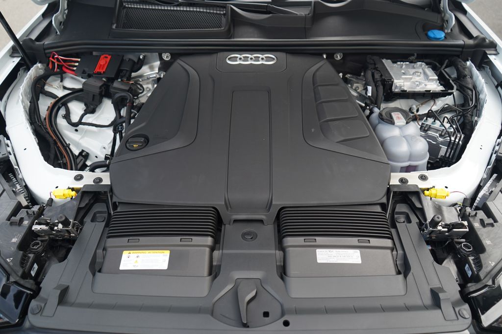 Thumbnail: 2026 Audi Q7 - 12