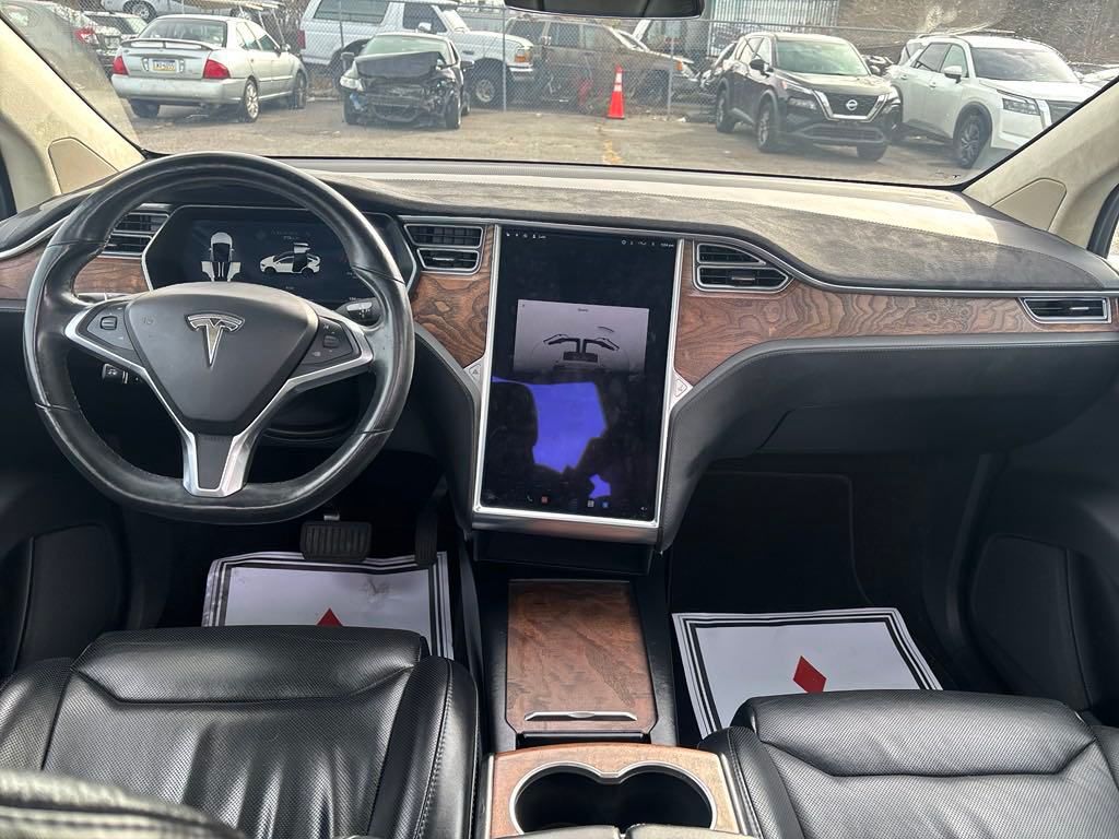 2017 Tesla Model X 75D 19