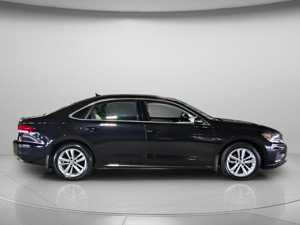 2020 Volkswagen Passat - $14,300