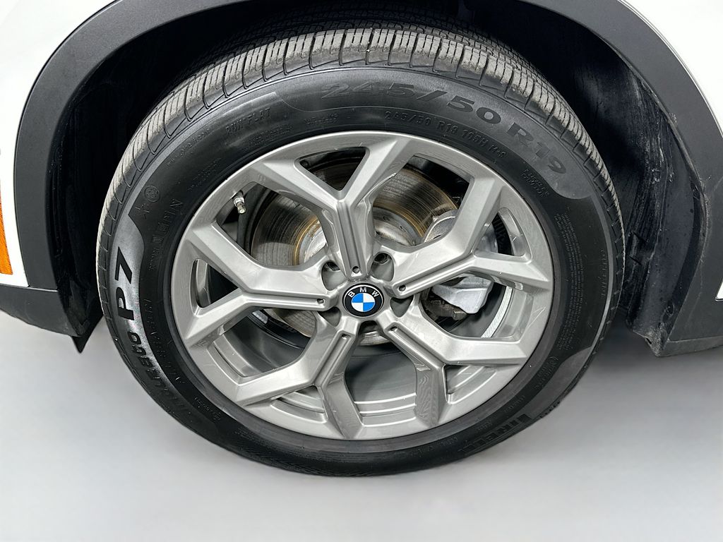 Thumbnail: 2025 BMW X4 - 32