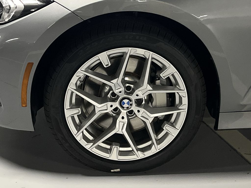 Thumbnail: 2025 BMW 3 Series - 10