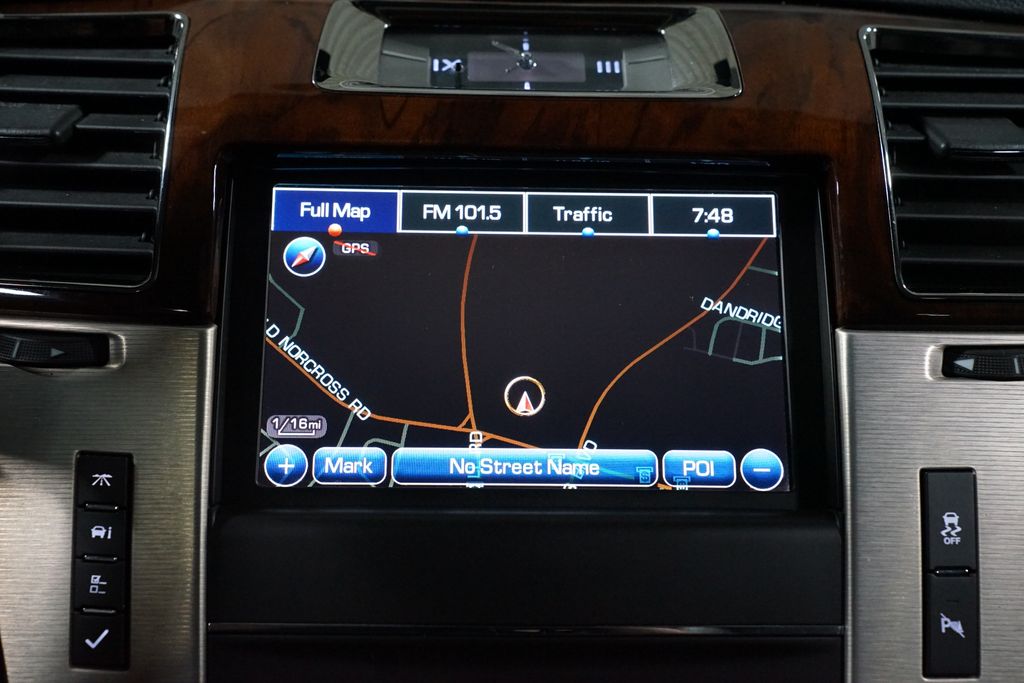 Thumbnail: 2013 Cadillac Escalade - 20
