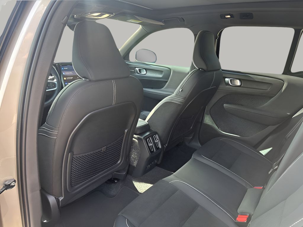 Used Car 2023 Volvo Xc40 Recharge Pure Electric  Ultimate For Sale Under $35,000 In Austin, Texas