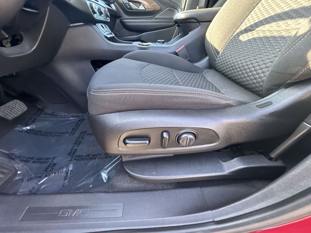 Thumbnail: 2020 GMC Terrain - 12