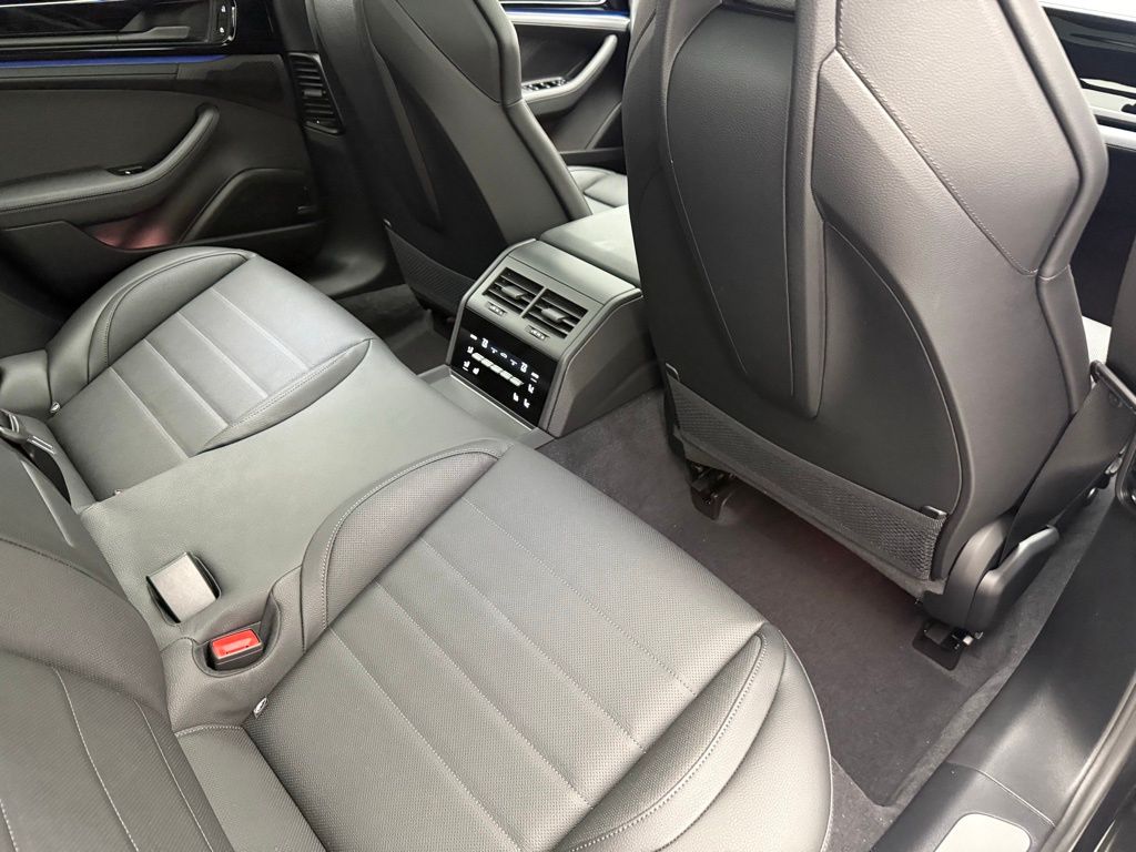 Thumbnail: 2026 Porsche Panamera - 29