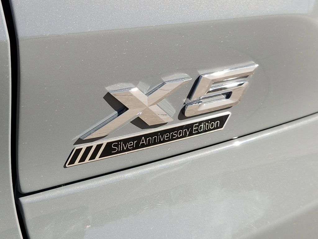 2025 BMW X5 xDrive40i 9