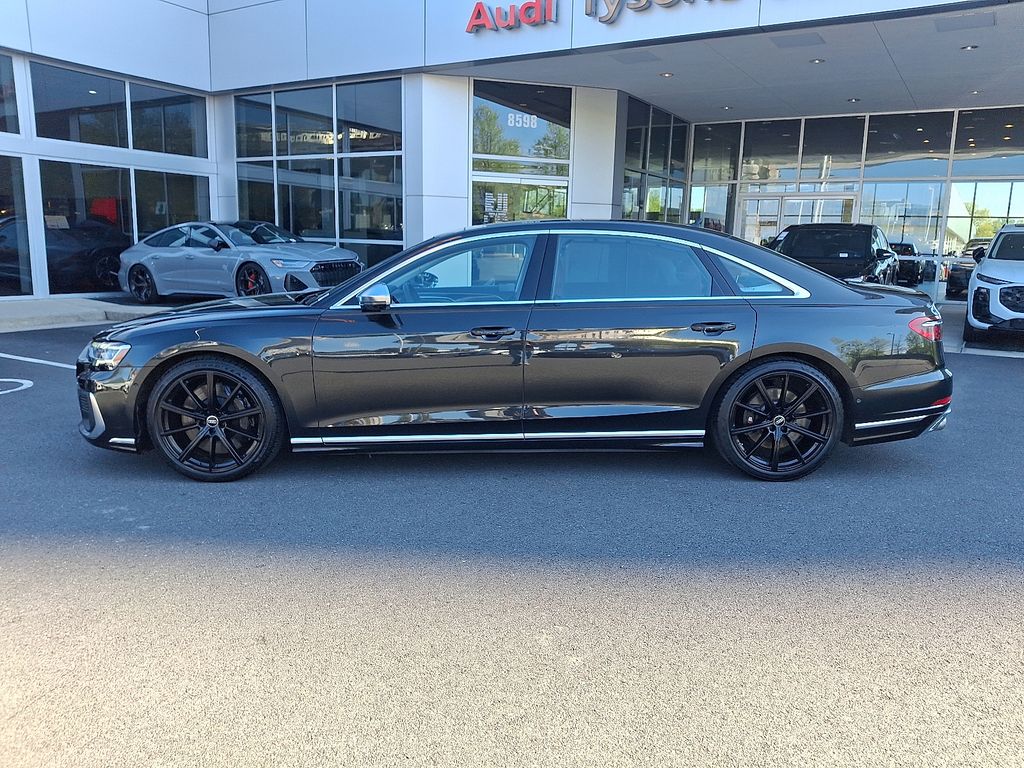 Thumbnail: 2023 Audi S8 - 7