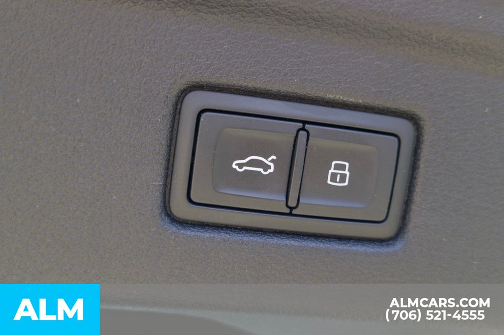 Used 2025  Audi  image 9