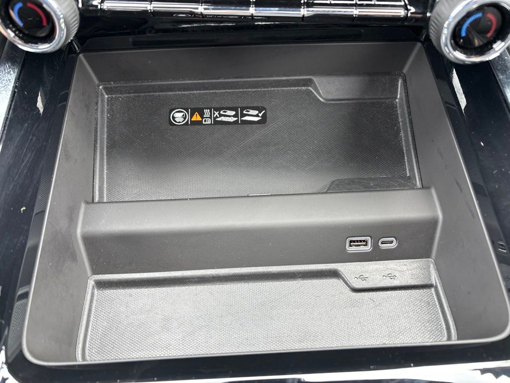 Used 2025 Chevrolet Suburban SUV
