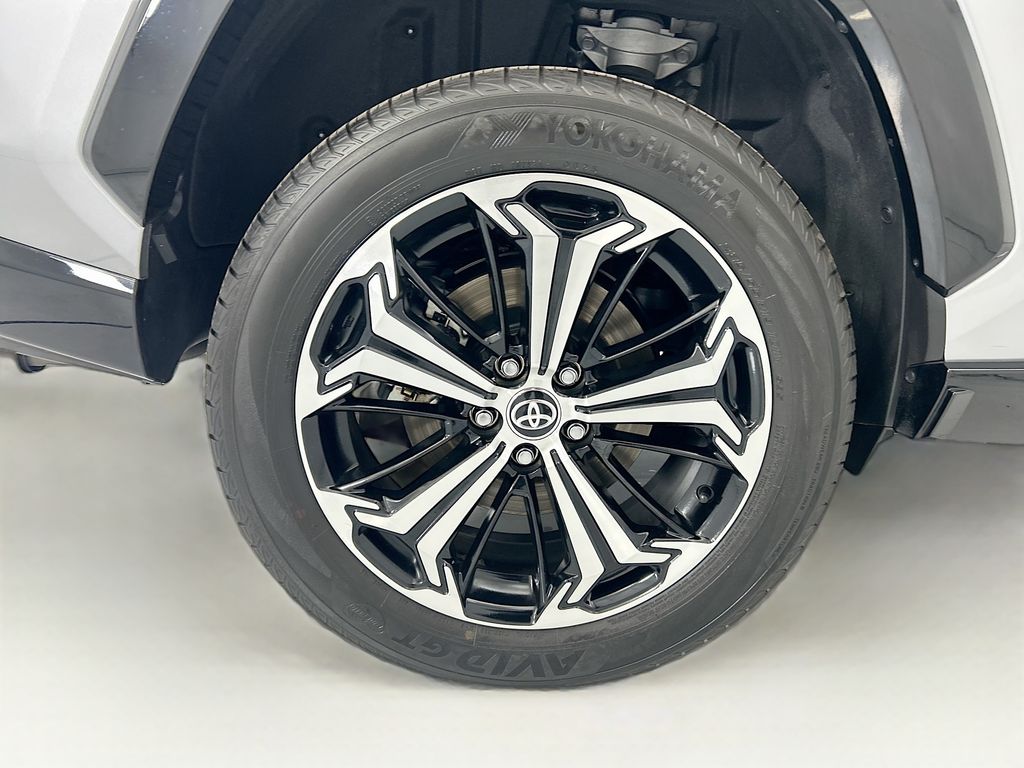 Thumbnail: 2025 Toyota RAV4 - 31