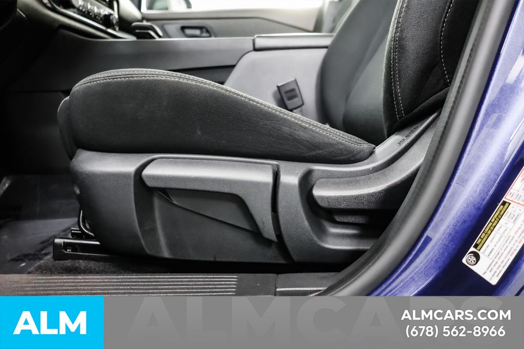 Used 2023 Blue Nissan S image 22