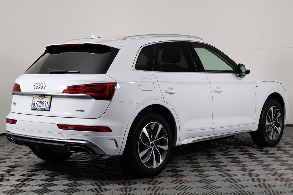 Thumbnail: 2022 Audi Q5 - 4