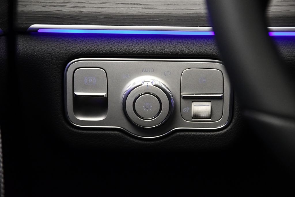 Thumbnail: 2025 Mercedes-Benz GLE - 21