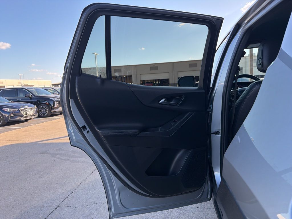 Thumbnail: 2025 Chevrolet Equinox - 13