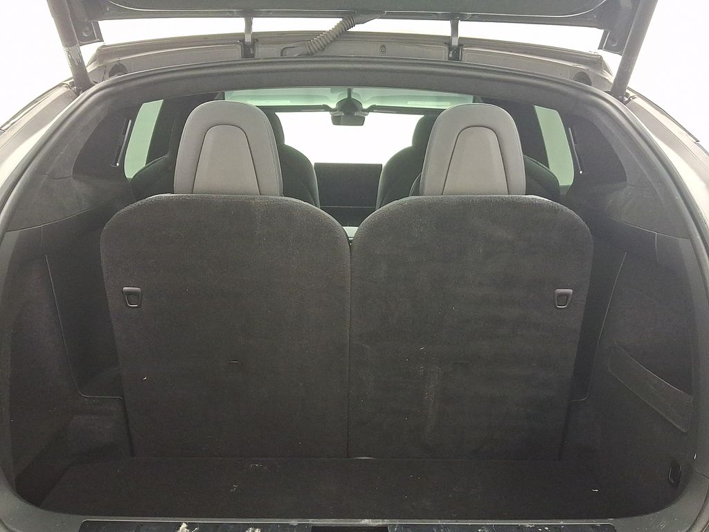 Thumbnail: 2022 Tesla Model X - 29