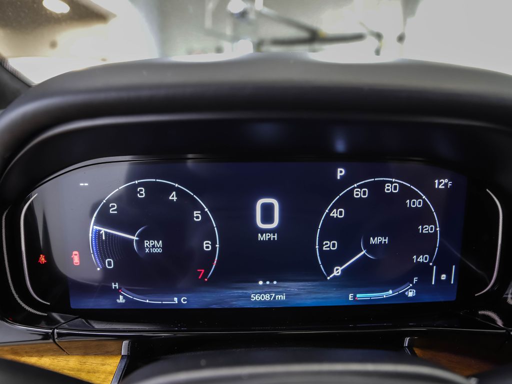 Thumbnail: 2022 Jeep Grand Wagoneer - 14