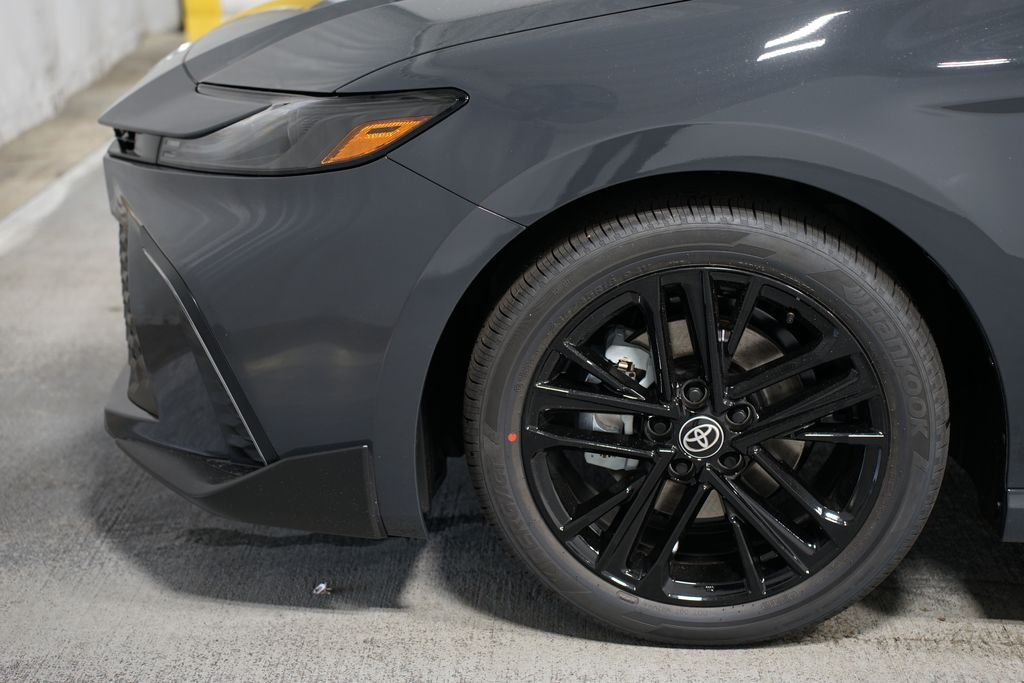 2025 Toyota Camry SE 5