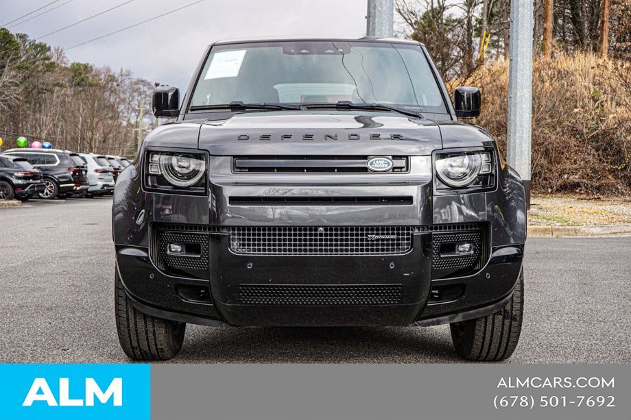 Used 2023 Gray Land Rover X-Dynamic SE image 11