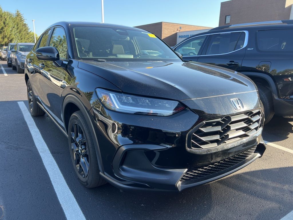 Thumbnail: 2023 Honda HR-V - 4