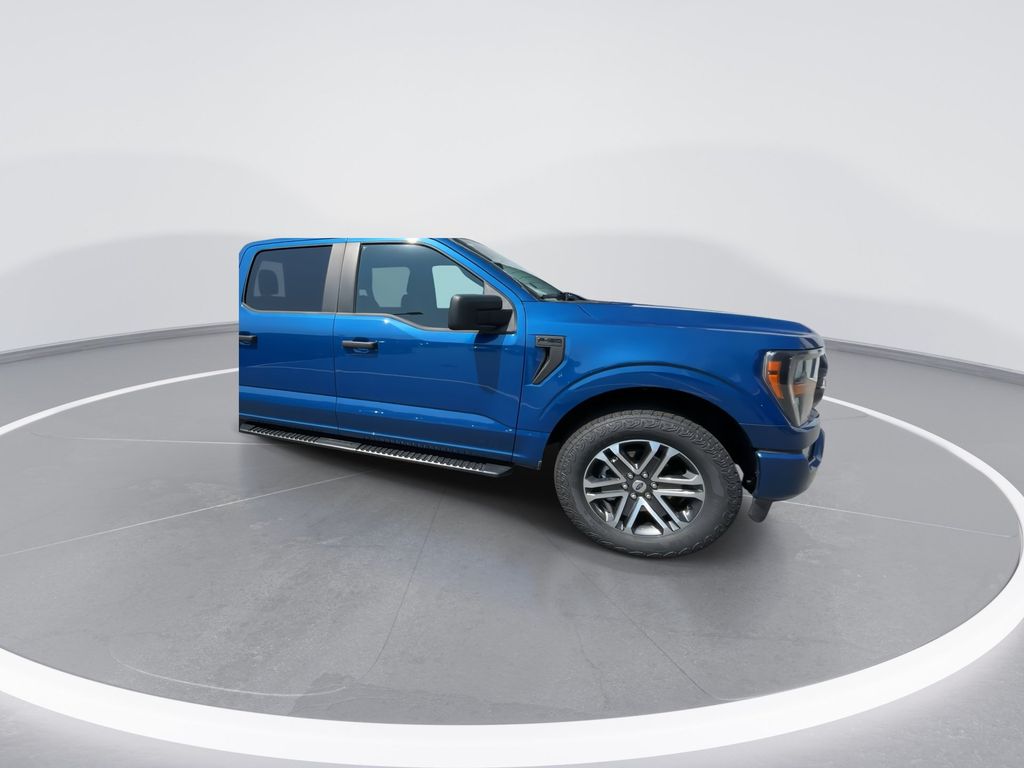 Used 2023 Atlas Blue Metallic Ford XL image 2