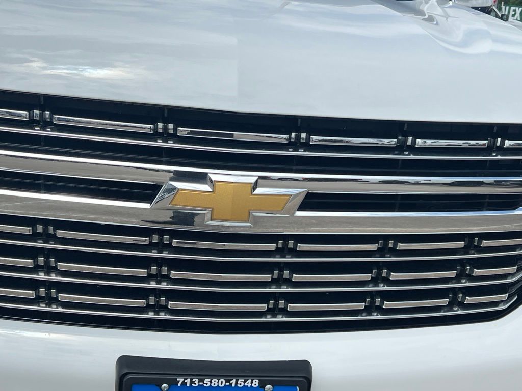 2023 Chevrolet Suburban Premier - 3