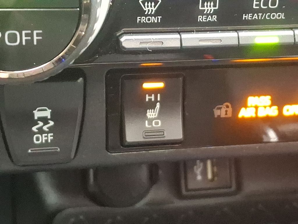 Thumbnail: 2023 Toyota RAV4 - 26