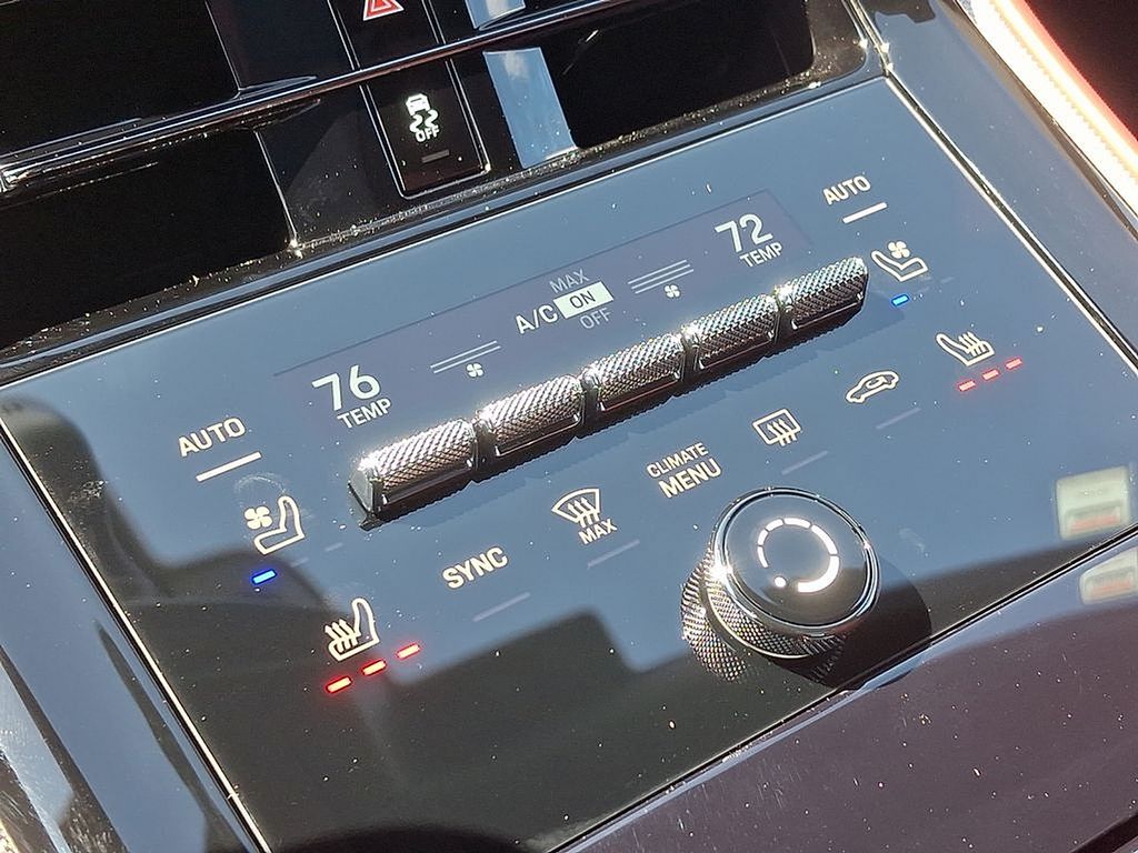 Thumbnail: 2025 Porsche Panamera - 17