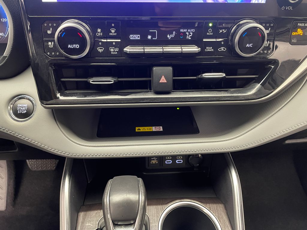 Thumbnail: 2023 Toyota Highlander - 27